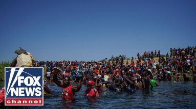 Migrant caravan chants 'yes we can' en route to US border