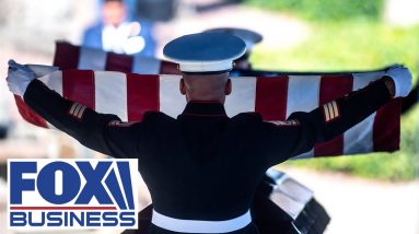 Live: Ceremonial Flag Folding for the 100th Anniversary of the Tomb of the Unknown Soldier