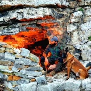 Bushcraft Camp with my Dog - Cliff Shelter #survival #camping #cooking